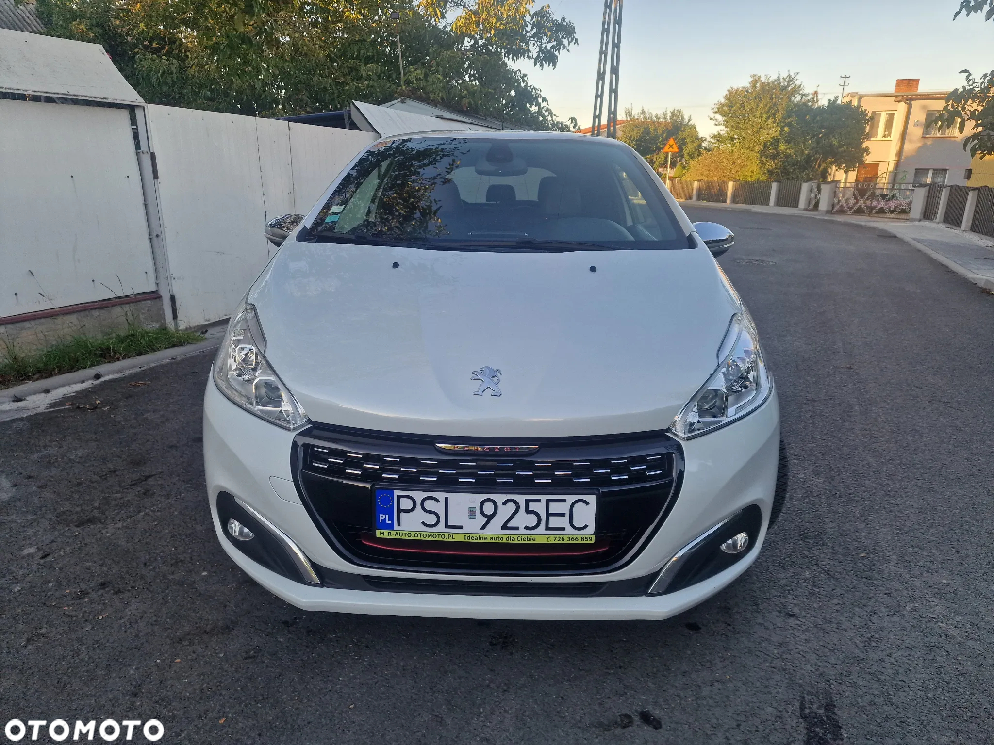 Peugeot 208 THP STOP & START GTi by Sport - 4