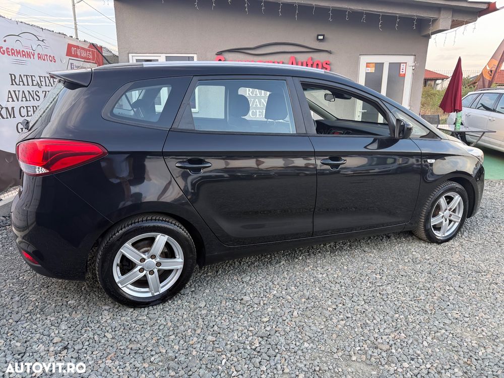 Kia Carens 1.7 CRDi 136 Dream Team Edition - 16