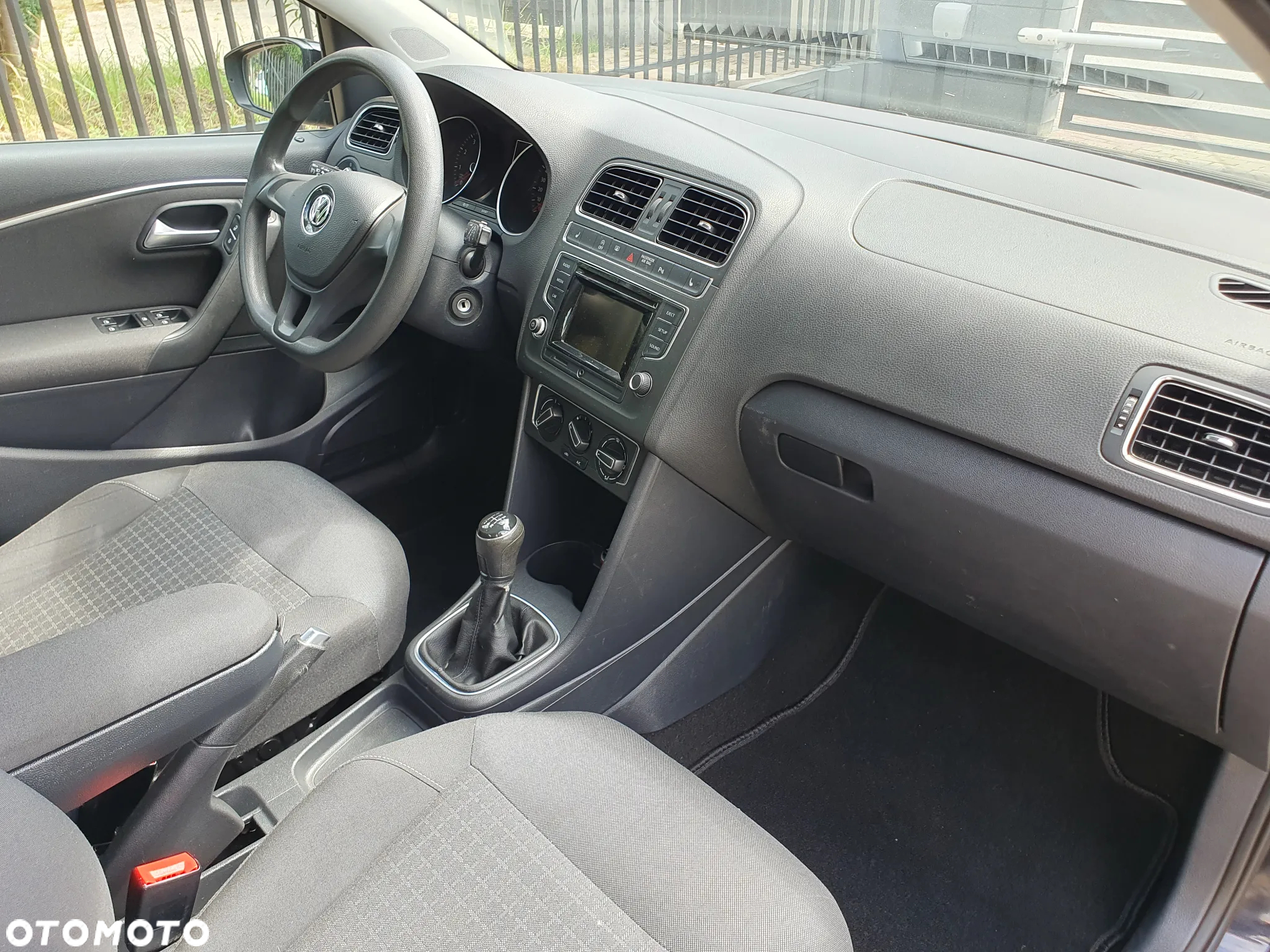 Volkswagen Polo 1.0 (Blue Motion Technology) Comfortline - 17
