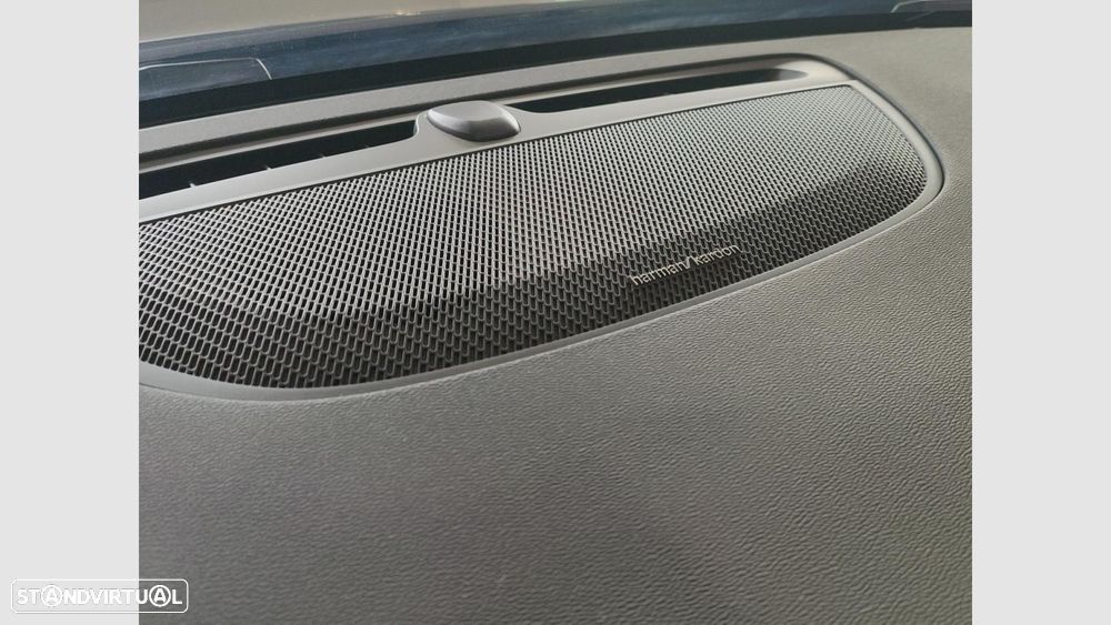 Volvo V60 2.0 T6 AWD TE Plus Dark - 17