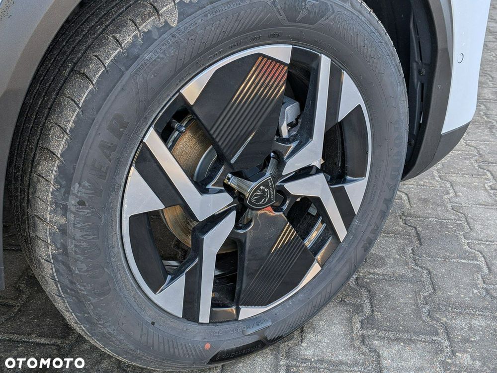 Peugeot 2008 PureTech 100 Allure S&S BVM6 - 22