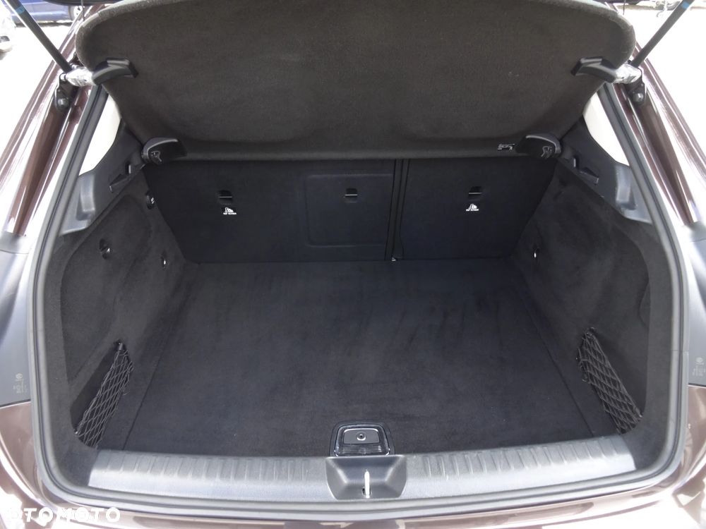 Mercedes-Benz GLA 200 d 4Matic 7G-DCT UrbanStyle Edition - 18