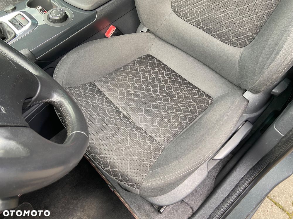 Peugeot 3008 1.6 BlueHDi Style S&S - 13