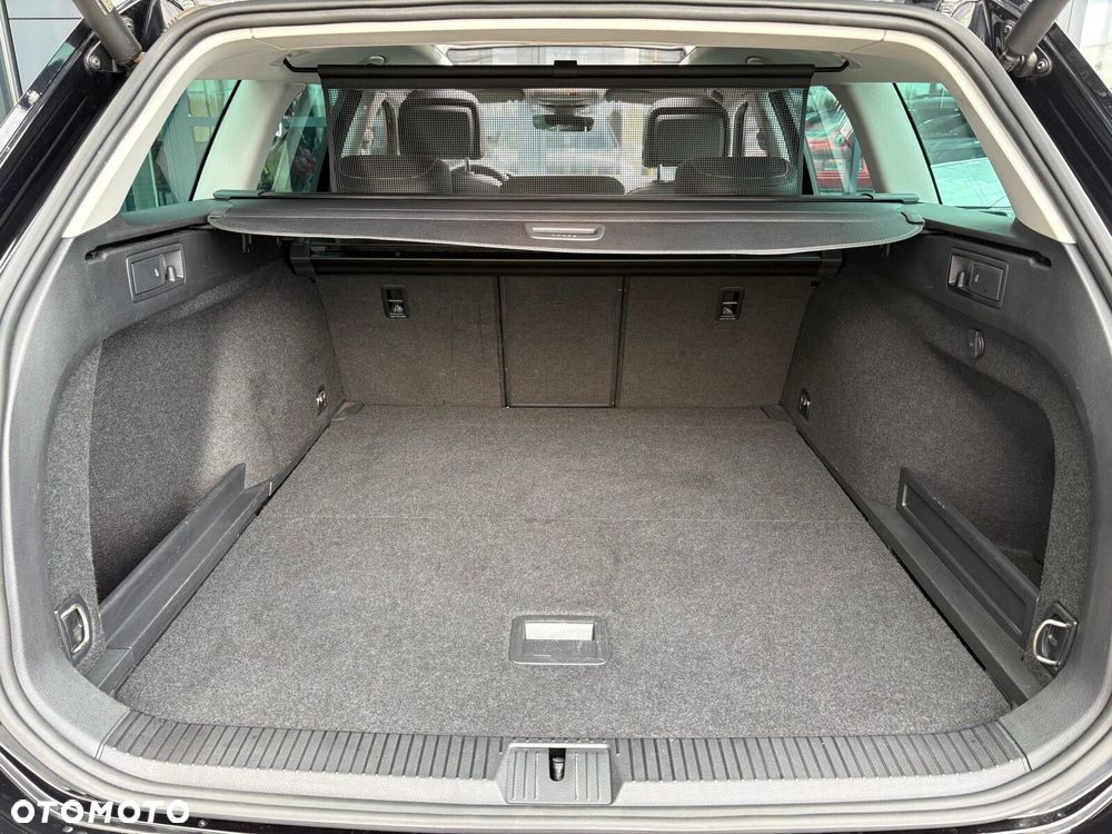 Volkswagen Passat Variant - 19