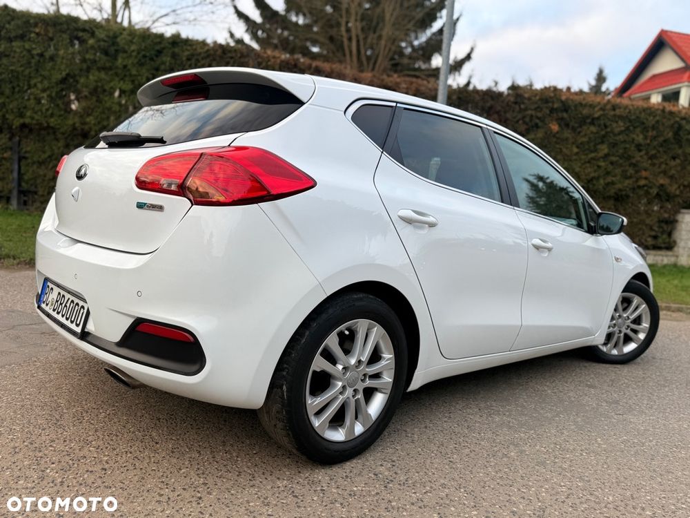Kia Ceed - 4