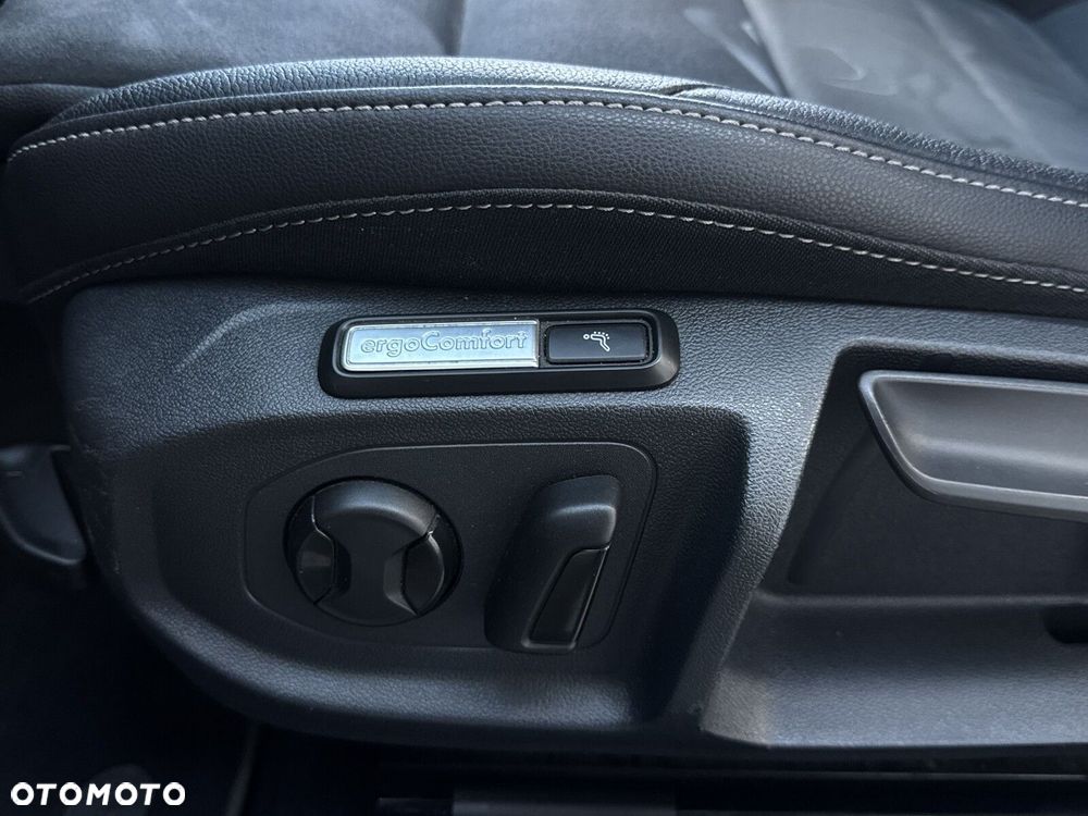 Volkswagen Arteon 2.0 TDI R-Line DSG - 10