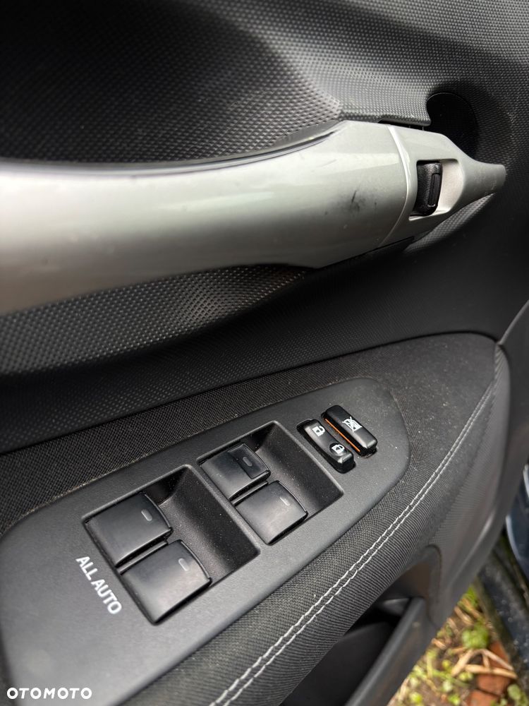 Toyota Auris - 13