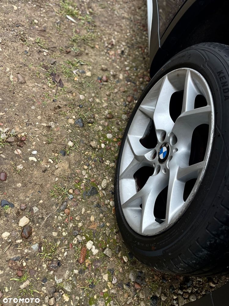 BMW X1 sDrive18d xLine - 32