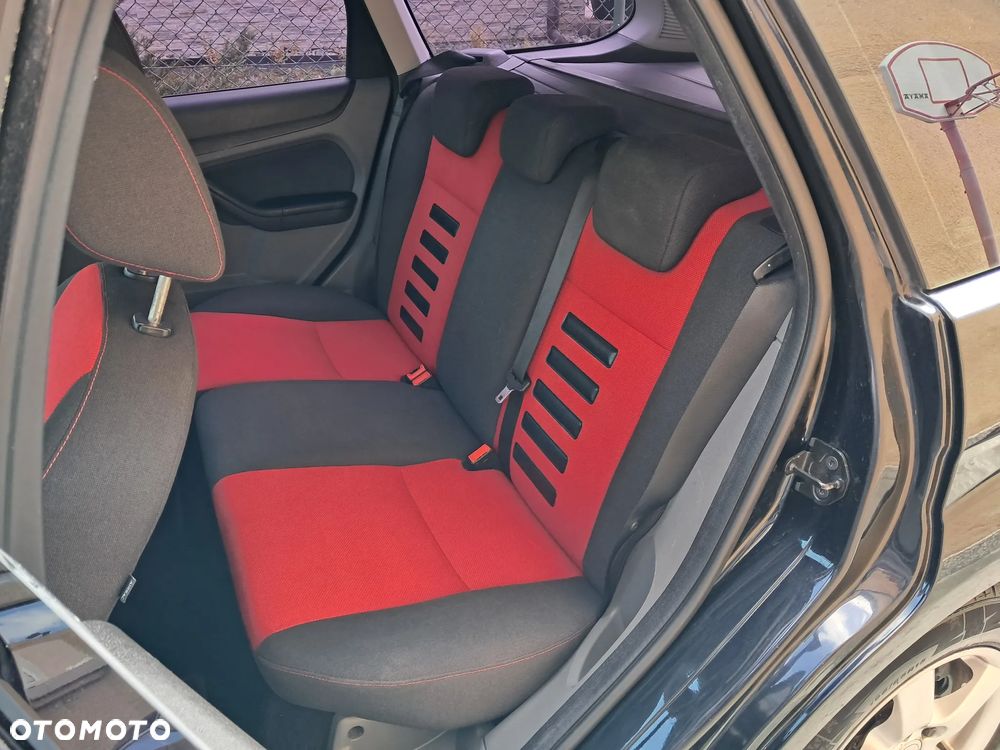 Ford Focus - 17