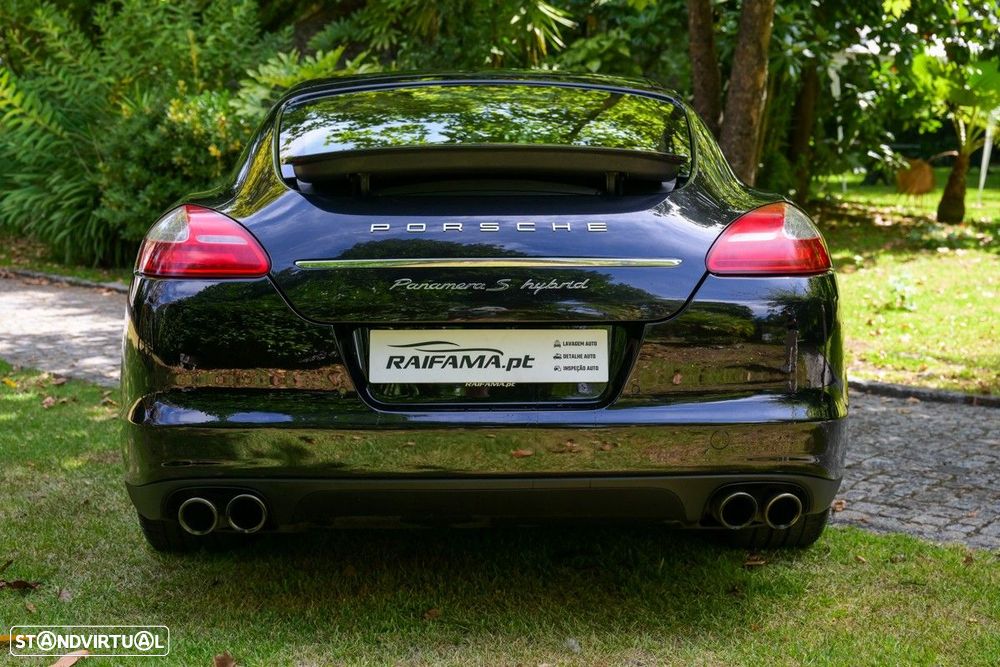 Porsche Panamera S Hybrid J19 - 8