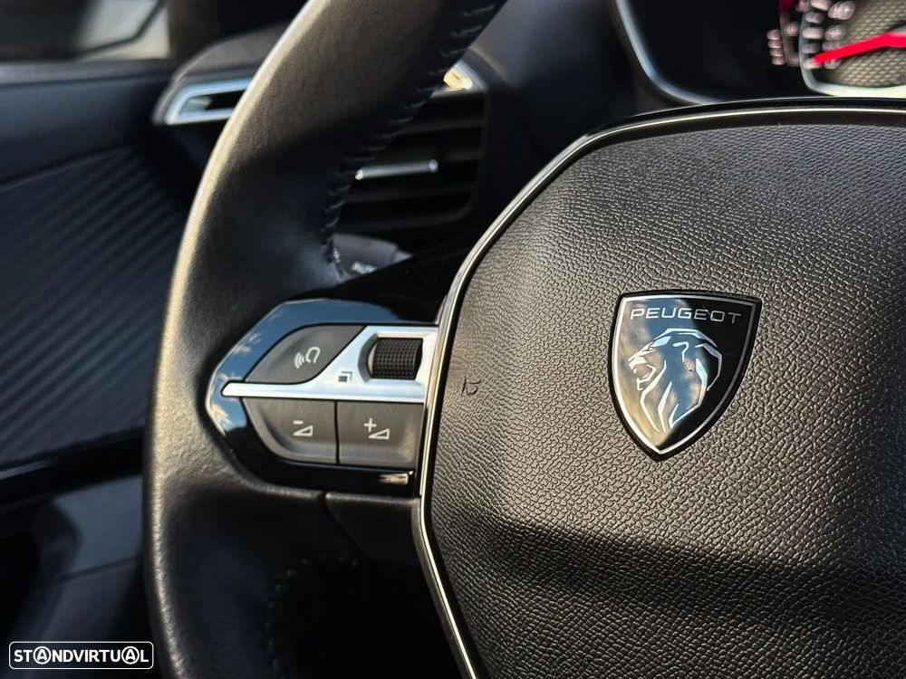 Peugeot 2008 - 12