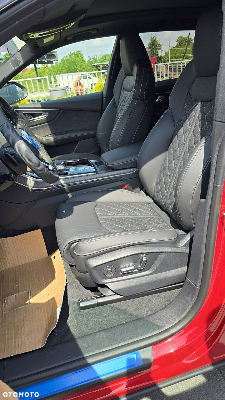 Audi Q8 - 8