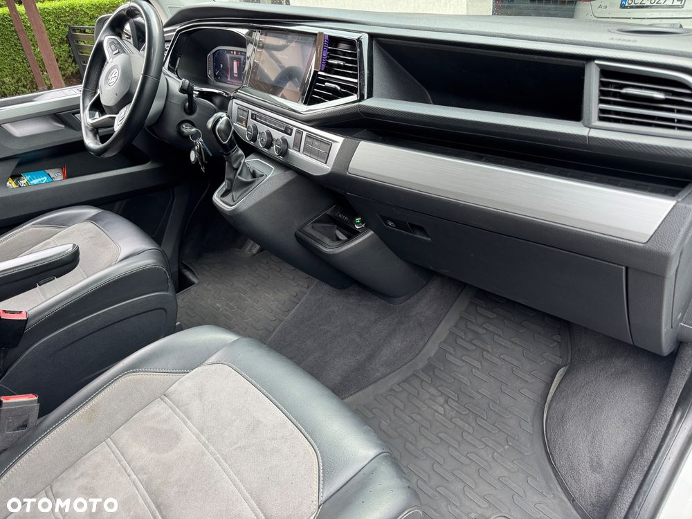 Volkswagen Multivan - 10
