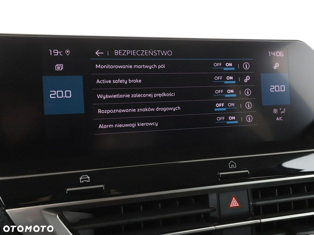 Citroën C4 1.2 PureTech Shine S&S EAT6 - 26