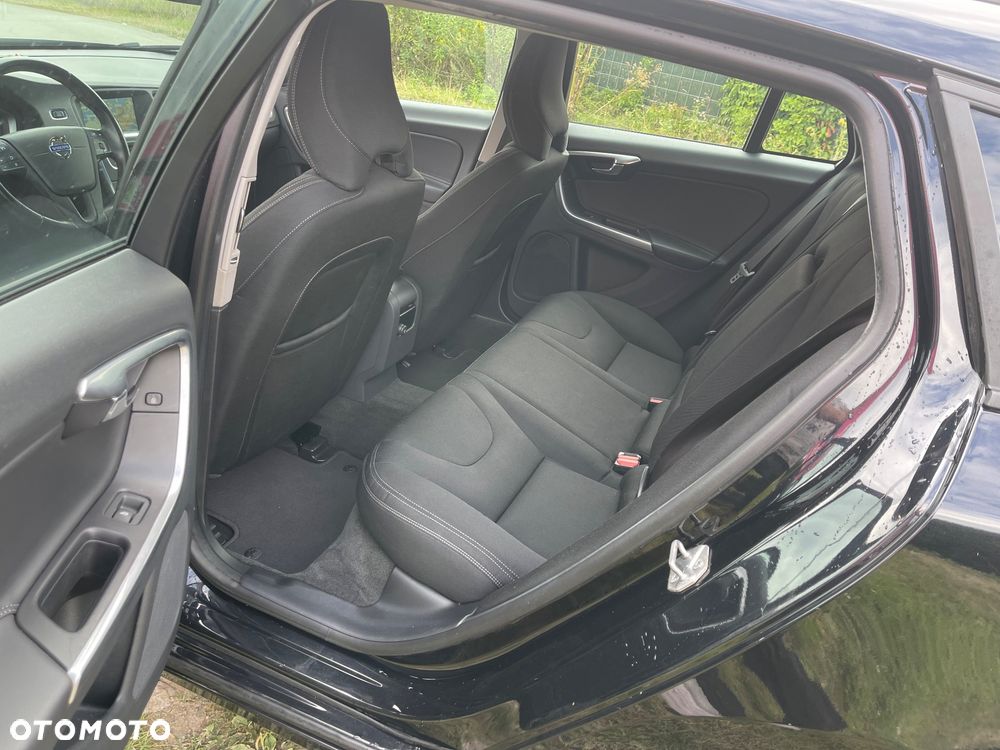 Volvo V60 D4 Edition - 12