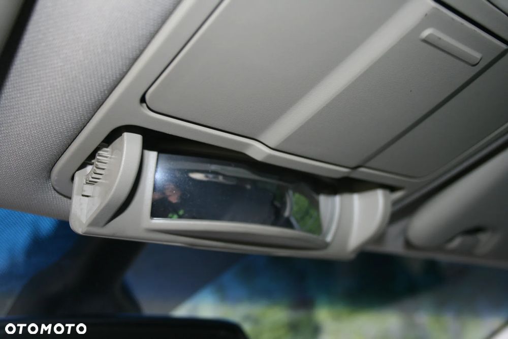 Kia Carens 1.6 GDI Business Line EU6 - 26