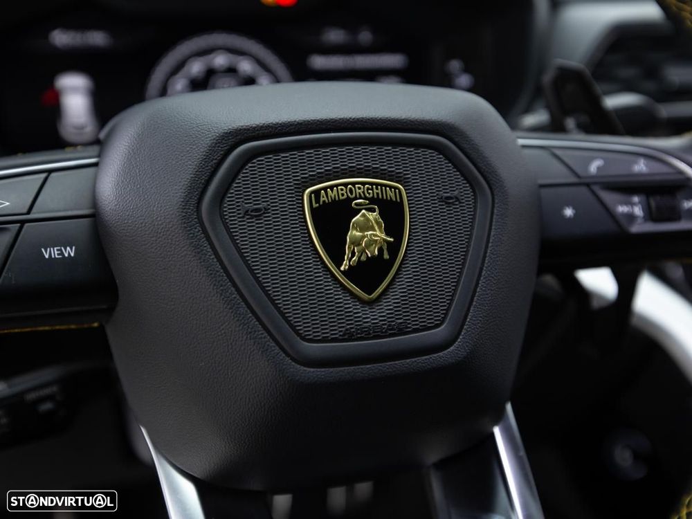 Lamborghini Urus - 16