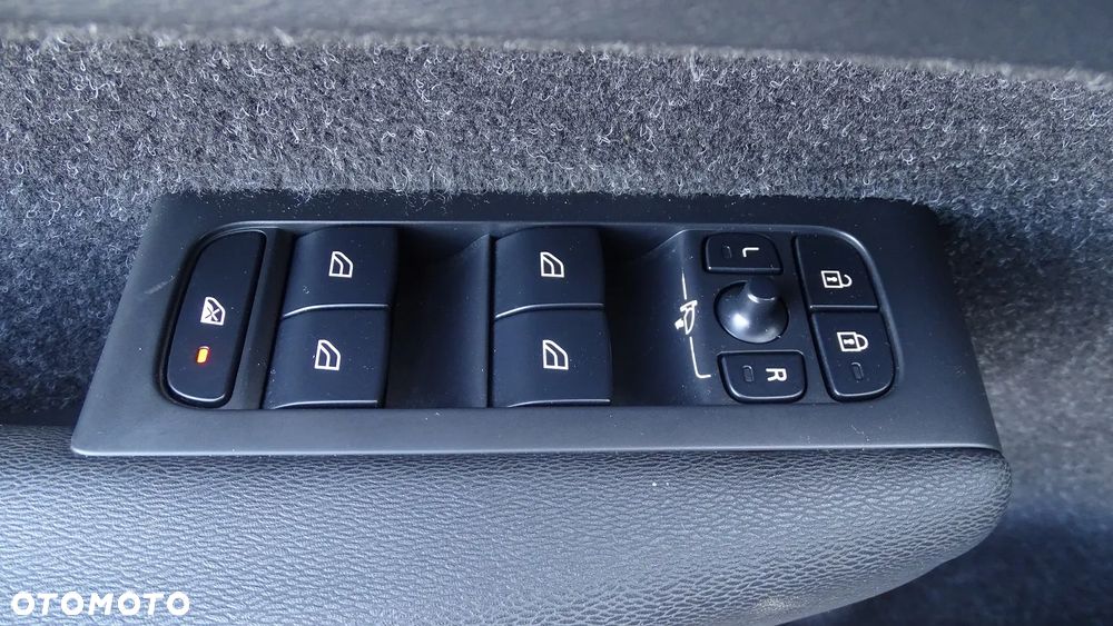 Volvo XC 40 D3 Momentum Pro - 16