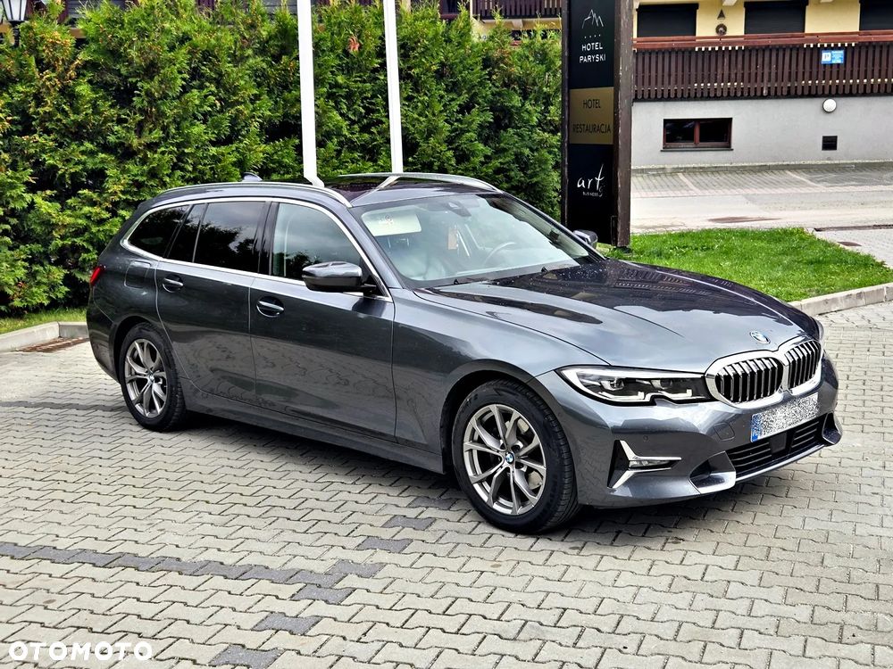 BMW Seria 3 320d xDrive Luxury Line sport - 11