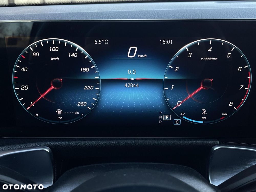 Mercedes-Benz GLB - 17