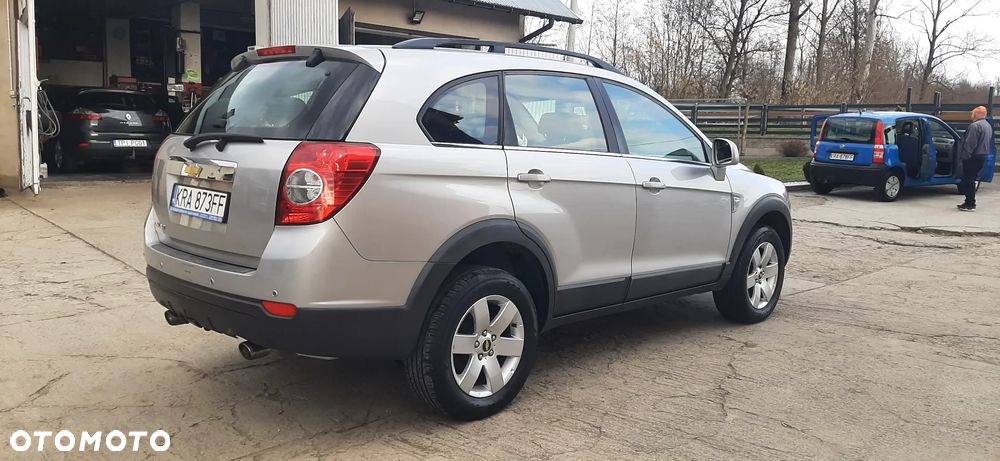 Chevrolet Captiva 2.4 2WD 7 Sitzer LS - 10