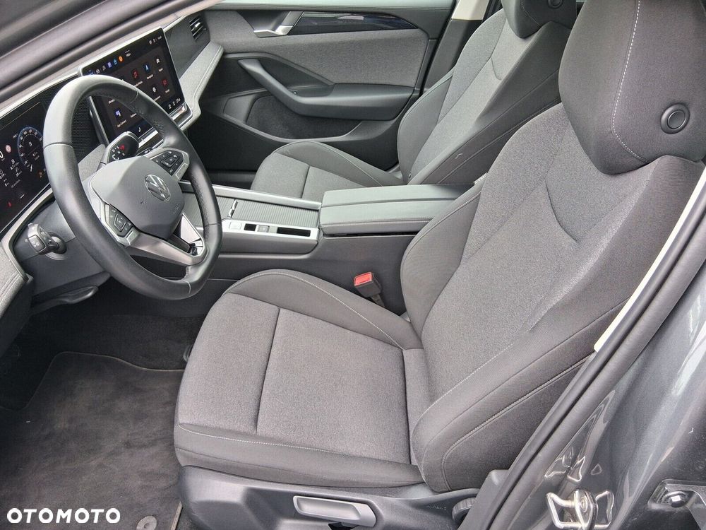 Volkswagen Passat - 10
