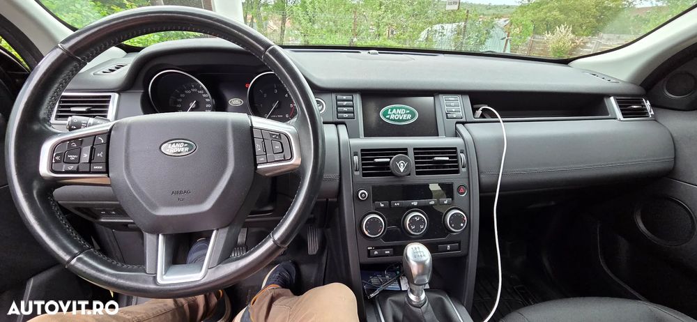 Land Rover Discovery Sport - 13