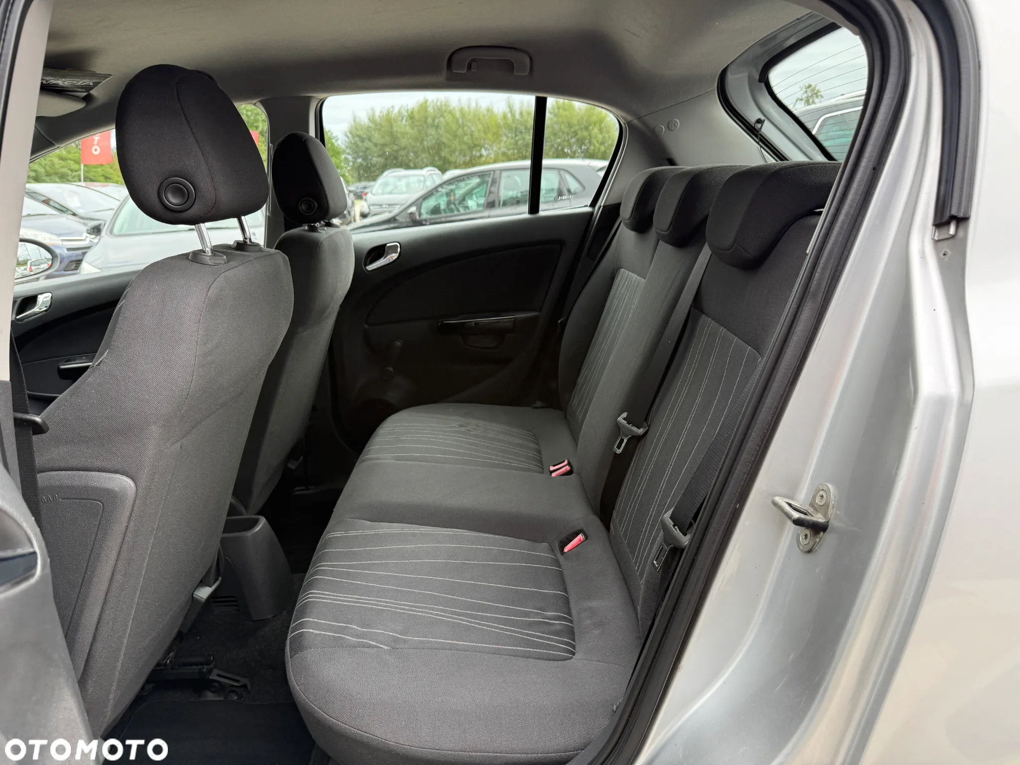Opel Corsa 1.4 16V Cosmo - 34