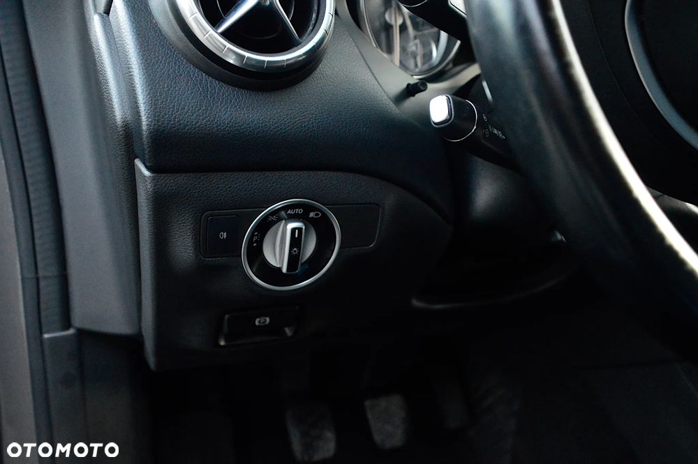 Mercedes-Benz CLA - 31