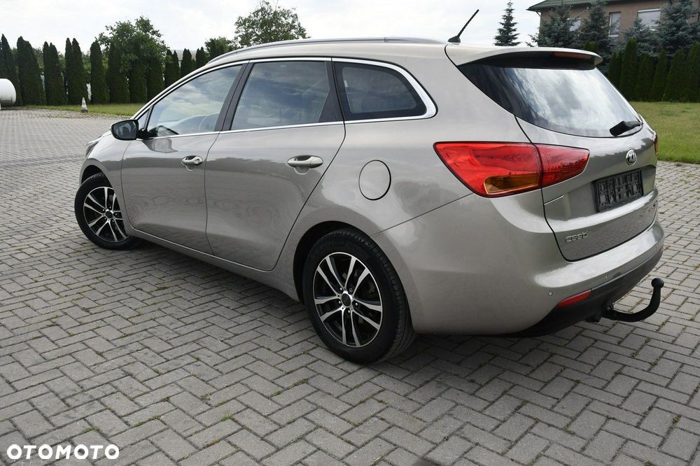 Kia Ceed - 13
