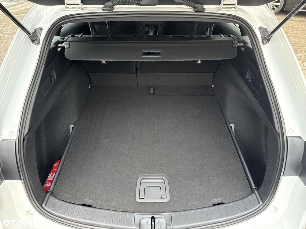 Toyota Corolla 1.8 Hybrid Comfort - 13