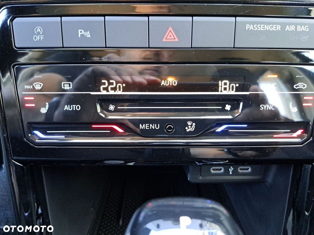 Volkswagen T-Cross - 39