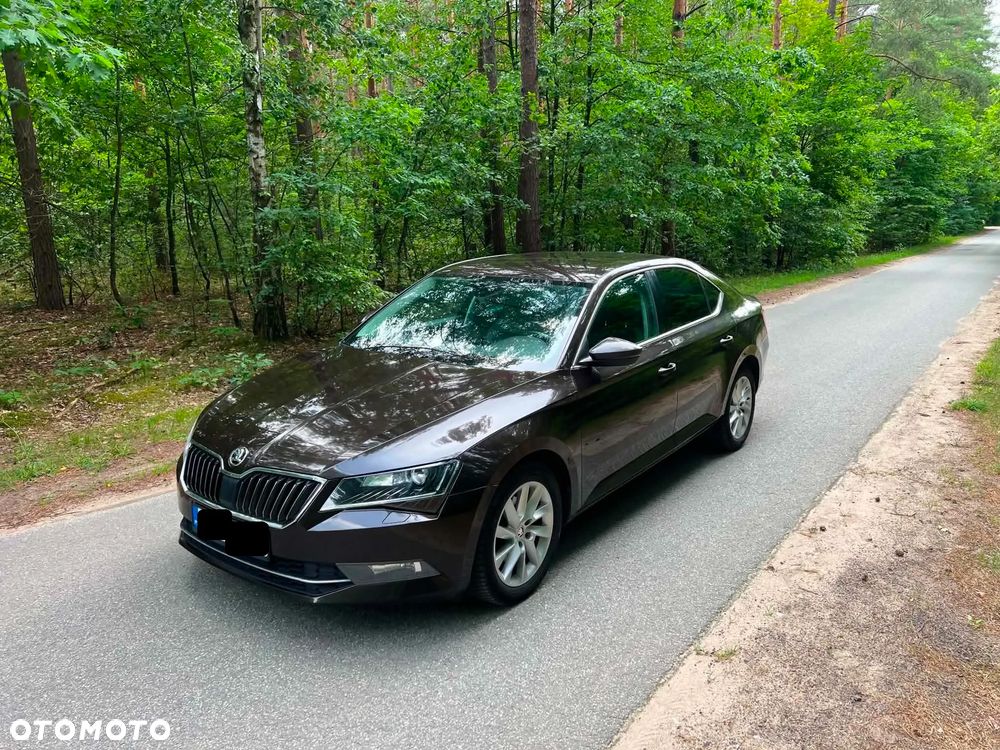 Skoda Superb 2.0 TDI Style DSG - 11