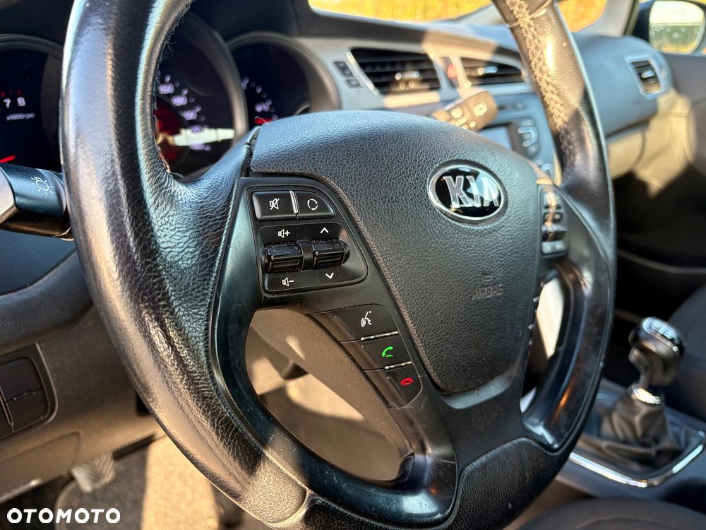 Kia Ceed 1.4 CVVT Attract - 11