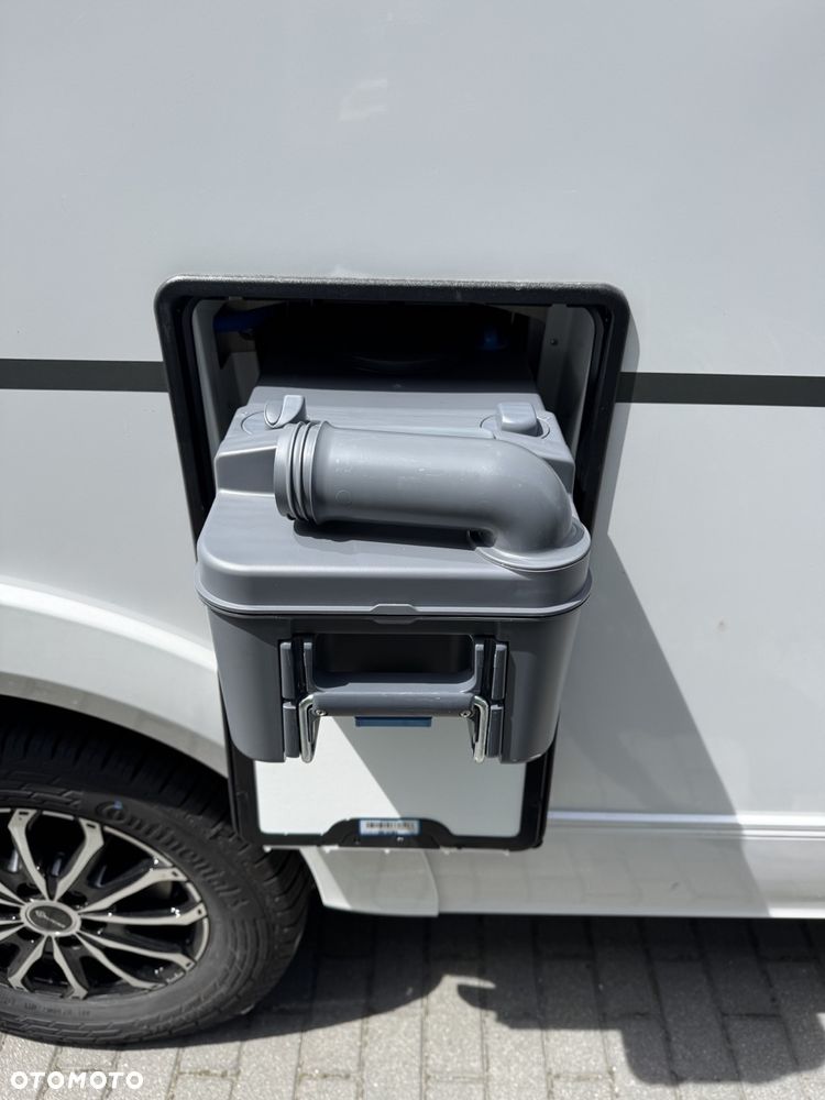 Ford Sunliving A75 SL - 9
