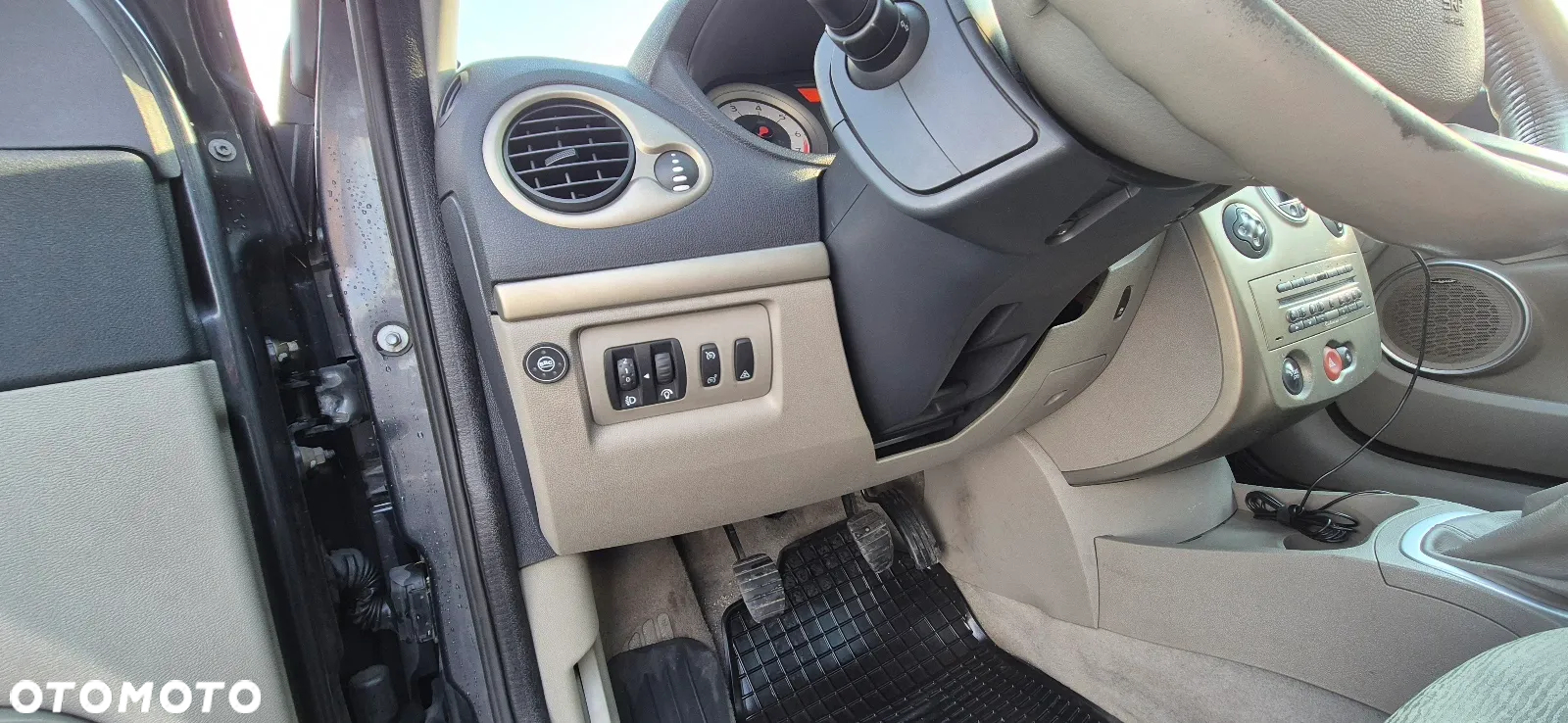 Renault Clio - 19