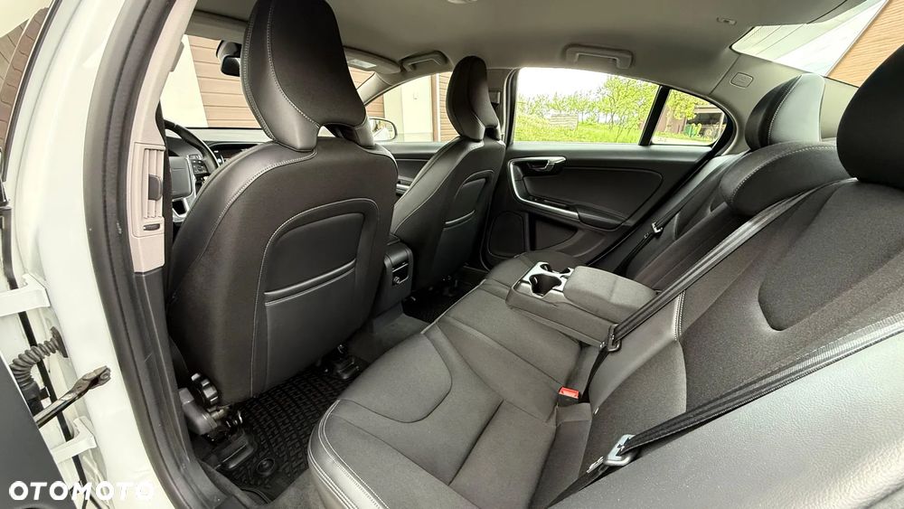 Volvo S60 D3 Linje Business - 11