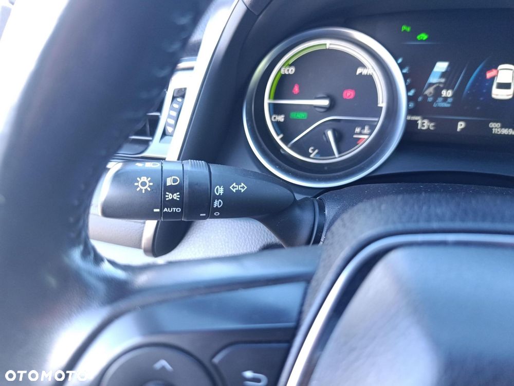 Toyota Camry 2.5 Hybrid Prestige CVT - 30