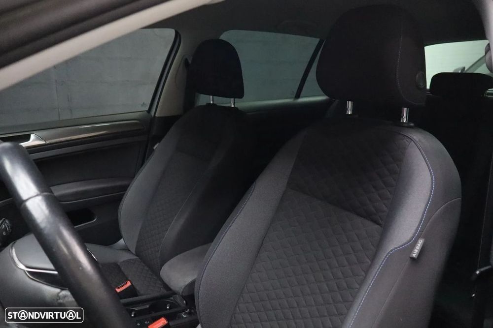 VW Golf - 11