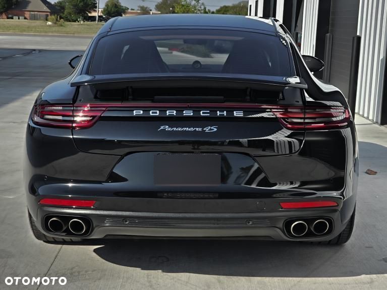 Porsche Panamera 4S - 5