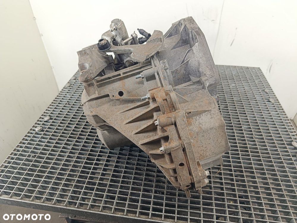 SKRZYNIA BIEGÓW MANUALNA 6 CHEVROLET CRUZE F40 2.0 D - 5