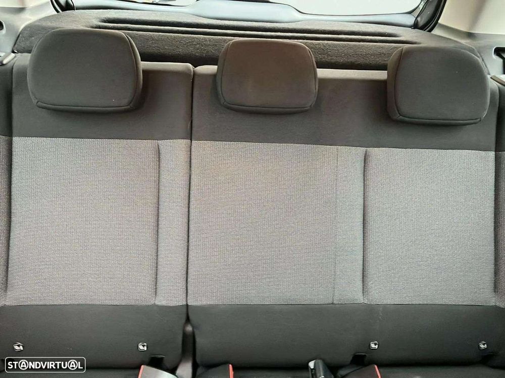 Citroën C3 Aircross 1.2 PureTech C-Series - 16