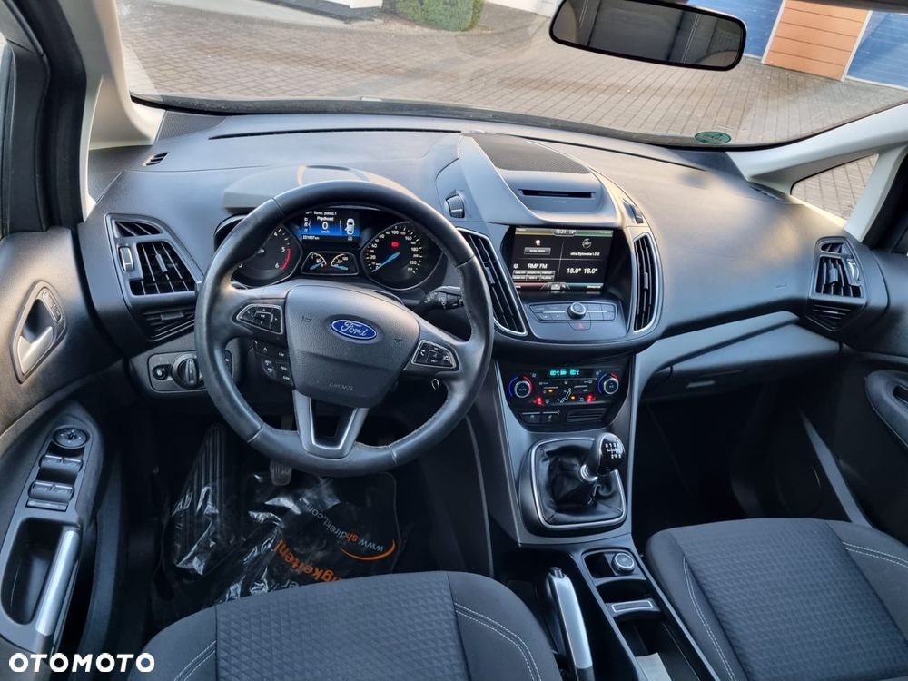 Ford Grand C-MAX - 25