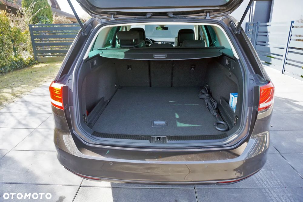 Volkswagen Passat 2.0 TDI (BlueMotion Technology) DSG Comfortline - 14