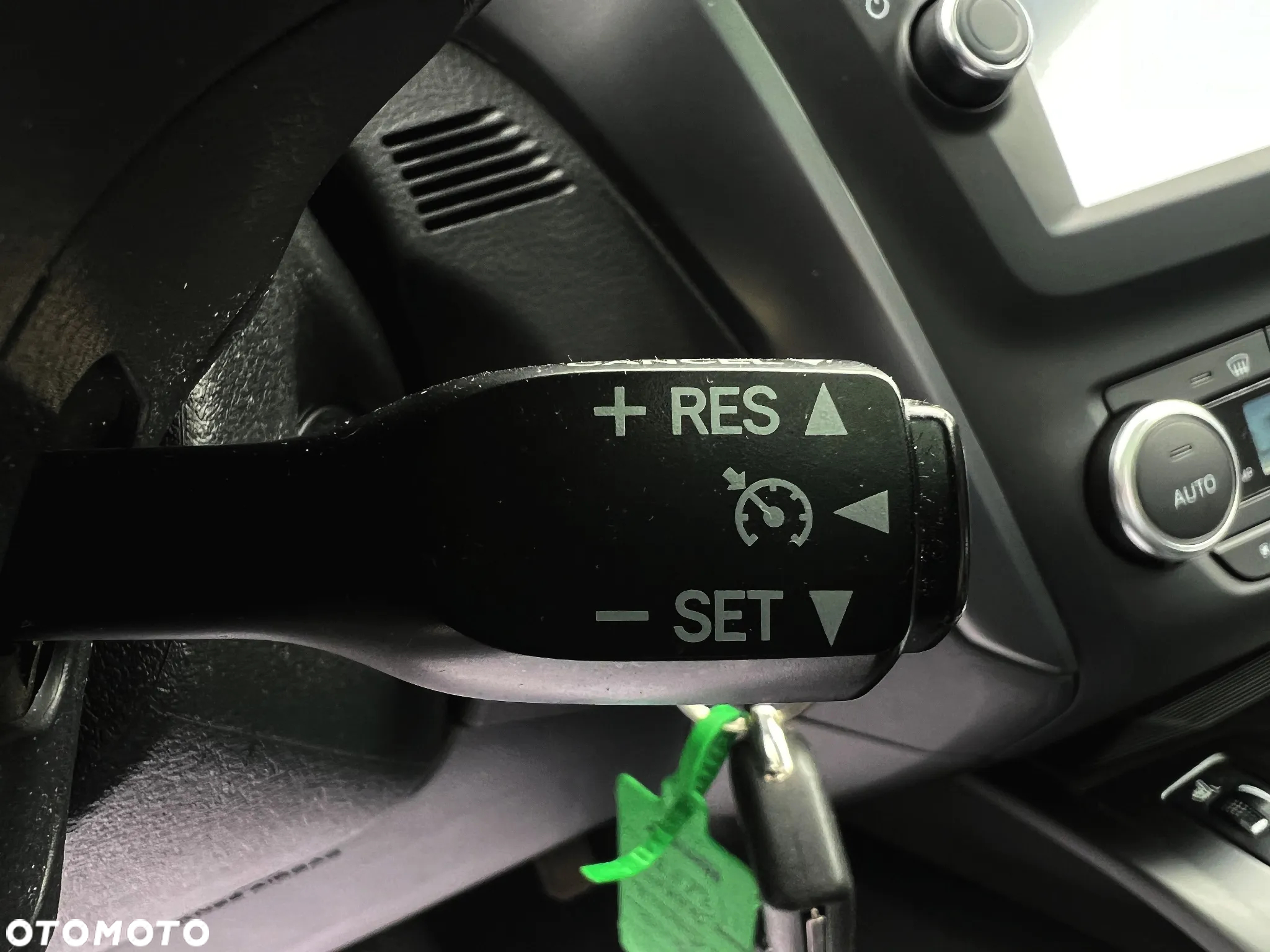 Toyota Avensis 1.8 Premium - 30