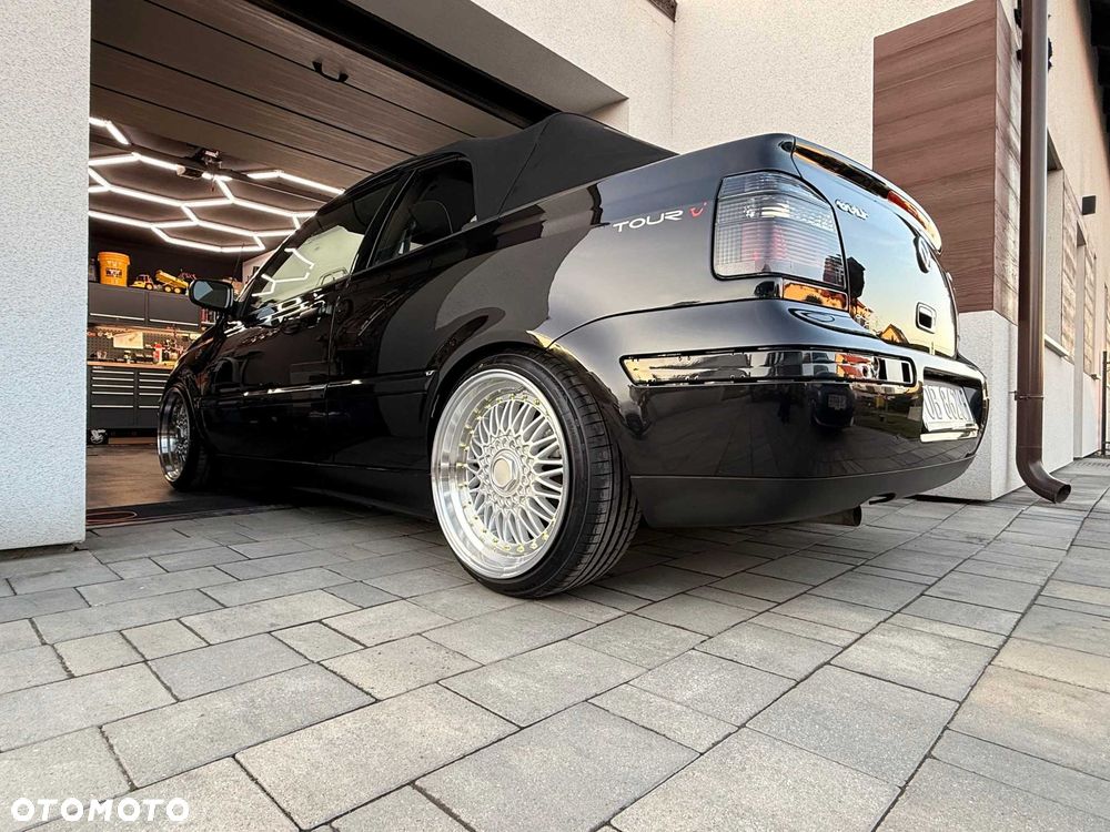 Volkswagen Golf - 5