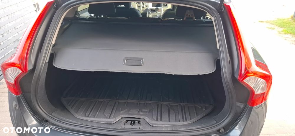 Volvo V60 D3 Momentum - 22