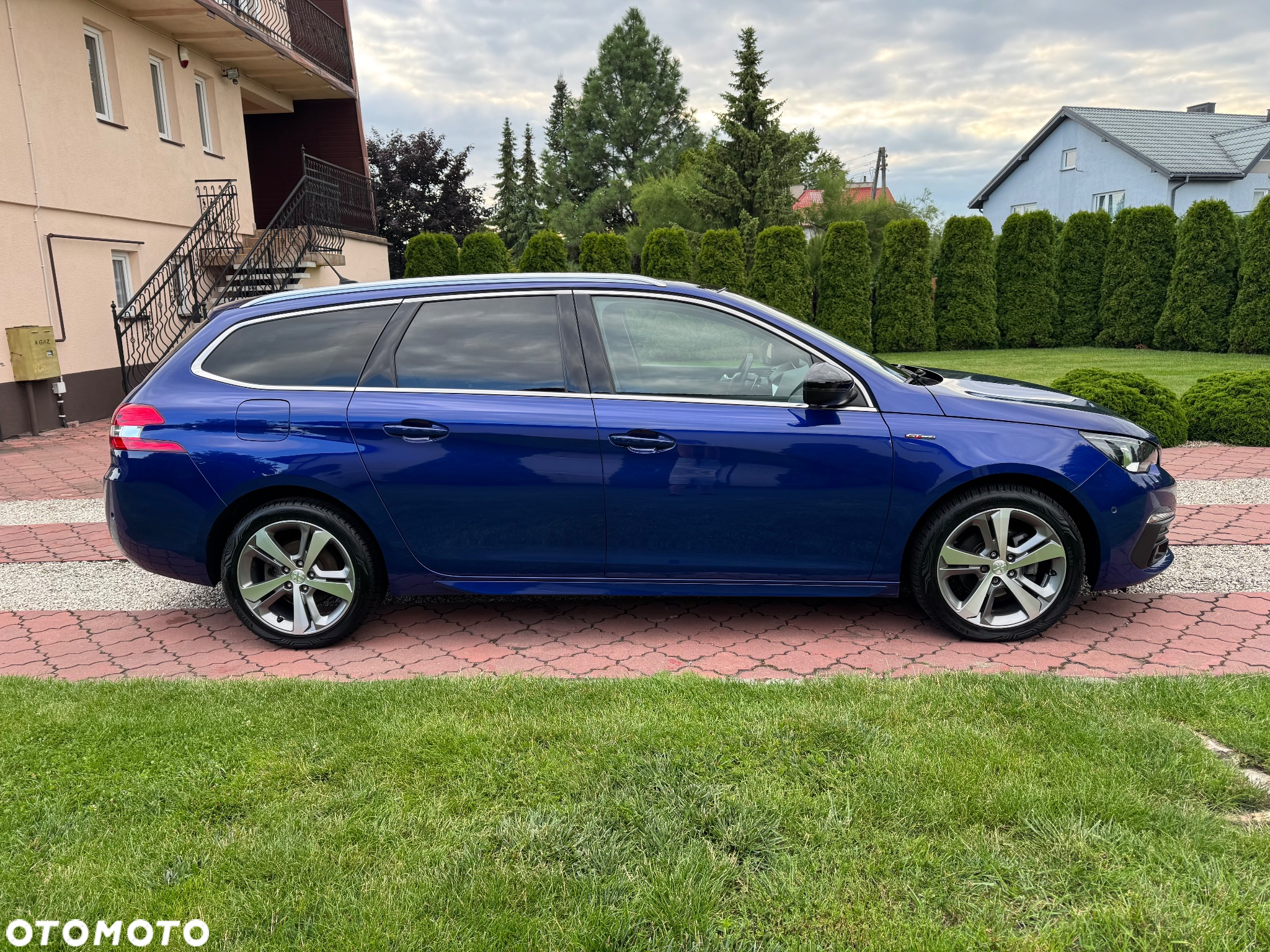 Peugeot 308 BlueHDi FAP 130 EAT8 Stop & Start GT - 8