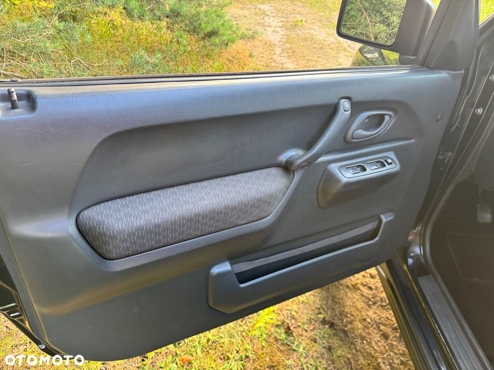 Suzuki Jimny 1.3 JX / Club - 12