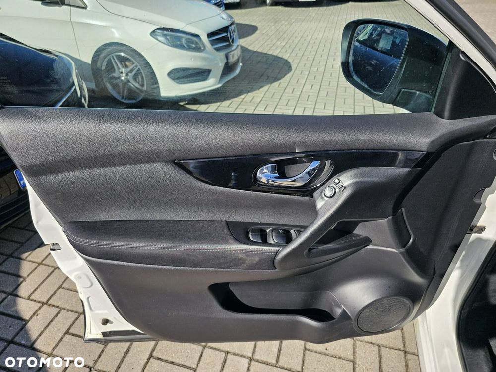 Nissan Qashqai 1.2 DIG-T Tekna EU6 - 34